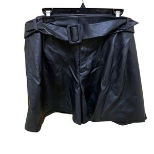 Eloquii” Leather Shorts
Size 28
Brand New & Never Worn | Tag still intact
$28